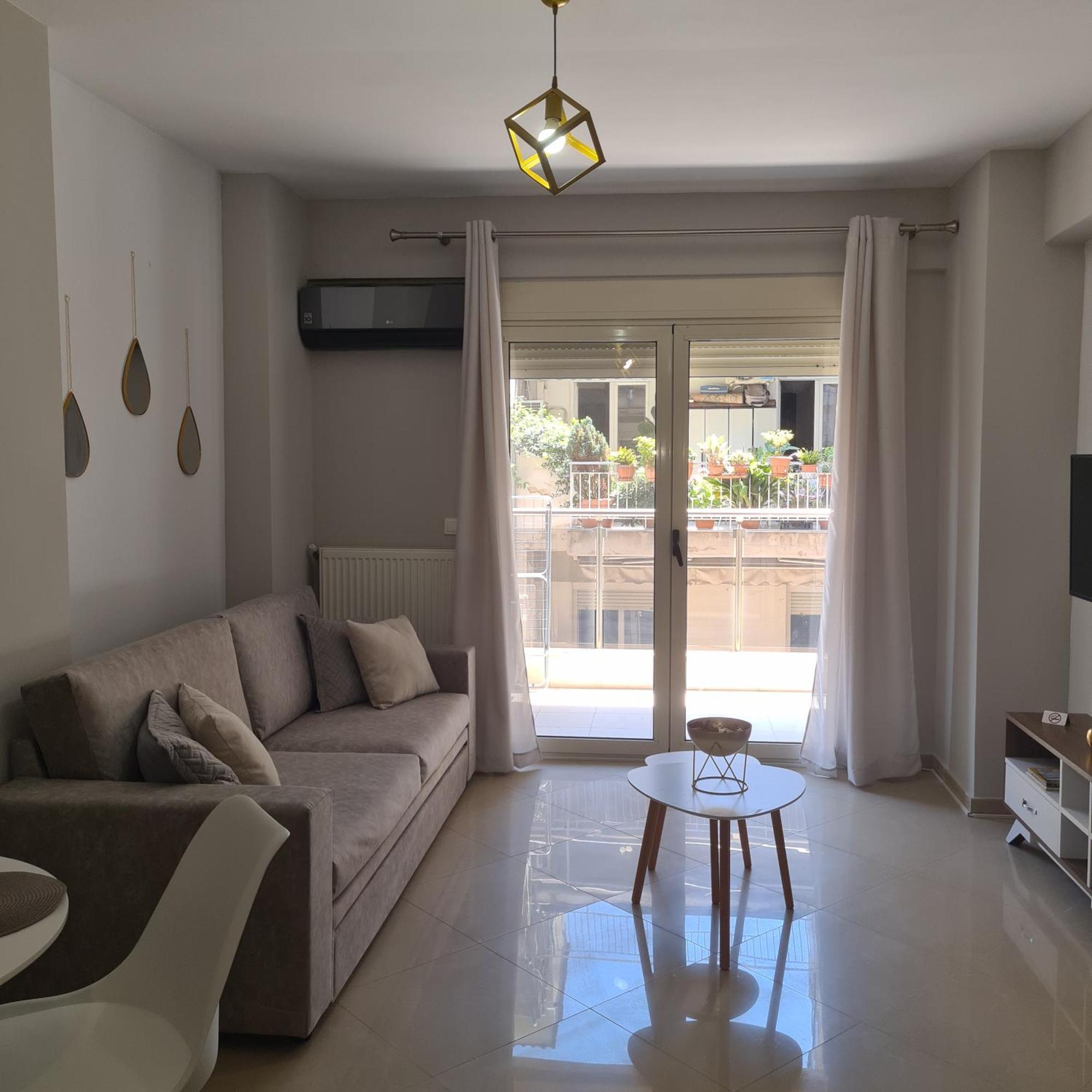 Cozy Gold Appartment#Free Parking# Tesalonika Bagian luar foto